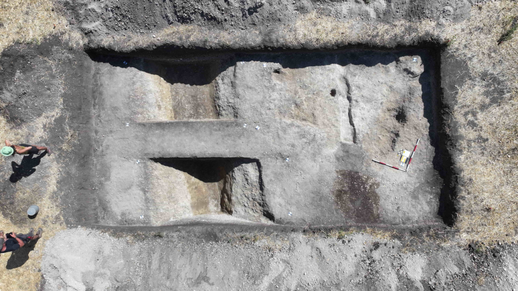 Ritual solstice structure 1,000 years older than Stonehenge unearthed in Czech Republic Ritual solstice structure 1,000 years older than Stonehenge unearthed in Czech Republic