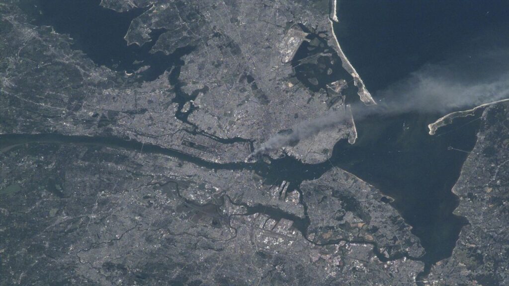 25 years ago, a NASA astronaut captured this haunting photo of the 9/11 attacks — Earth from space 25 years ago, a NASA astronaut captured this haunting photo of the 9/11 attacks — Earth from space