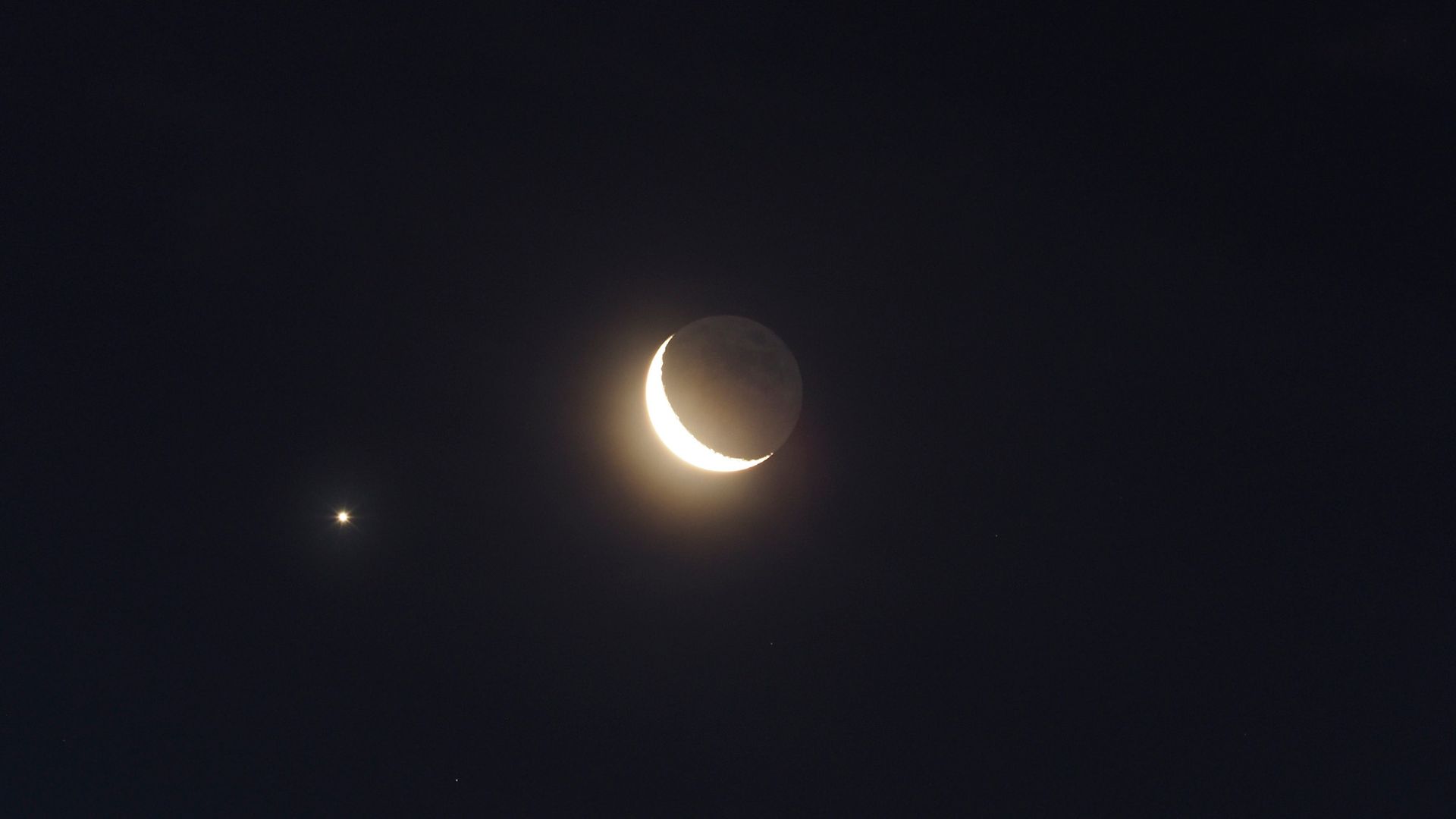 Lunar occultation of Jupiter: The biggest planet will disappear behind the crescent moon in a once-in-a-decade alignment tomorrow Lunar occultation of Jupiter: The biggest planet will disappear behind the crescent moon in a once-in-a-decade alignment tomorrow